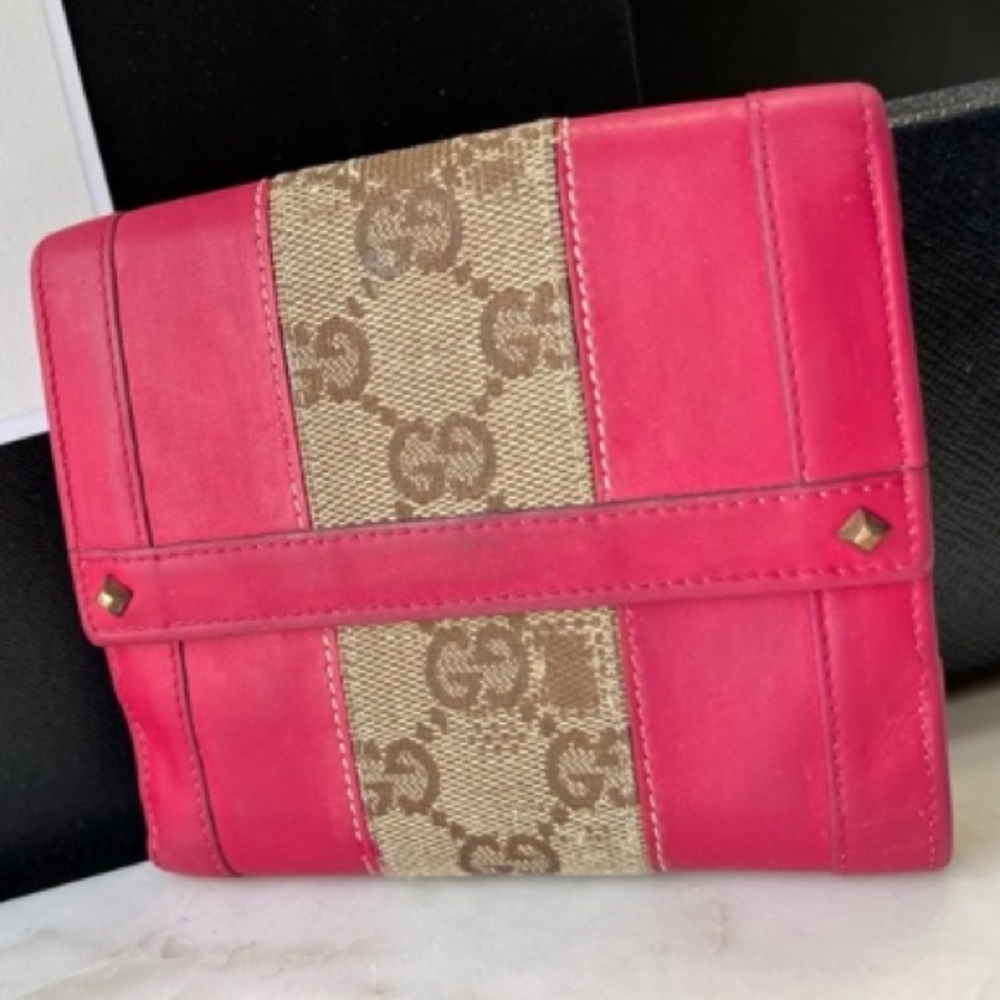 Gucci Fuchsia Small Compact Wallet